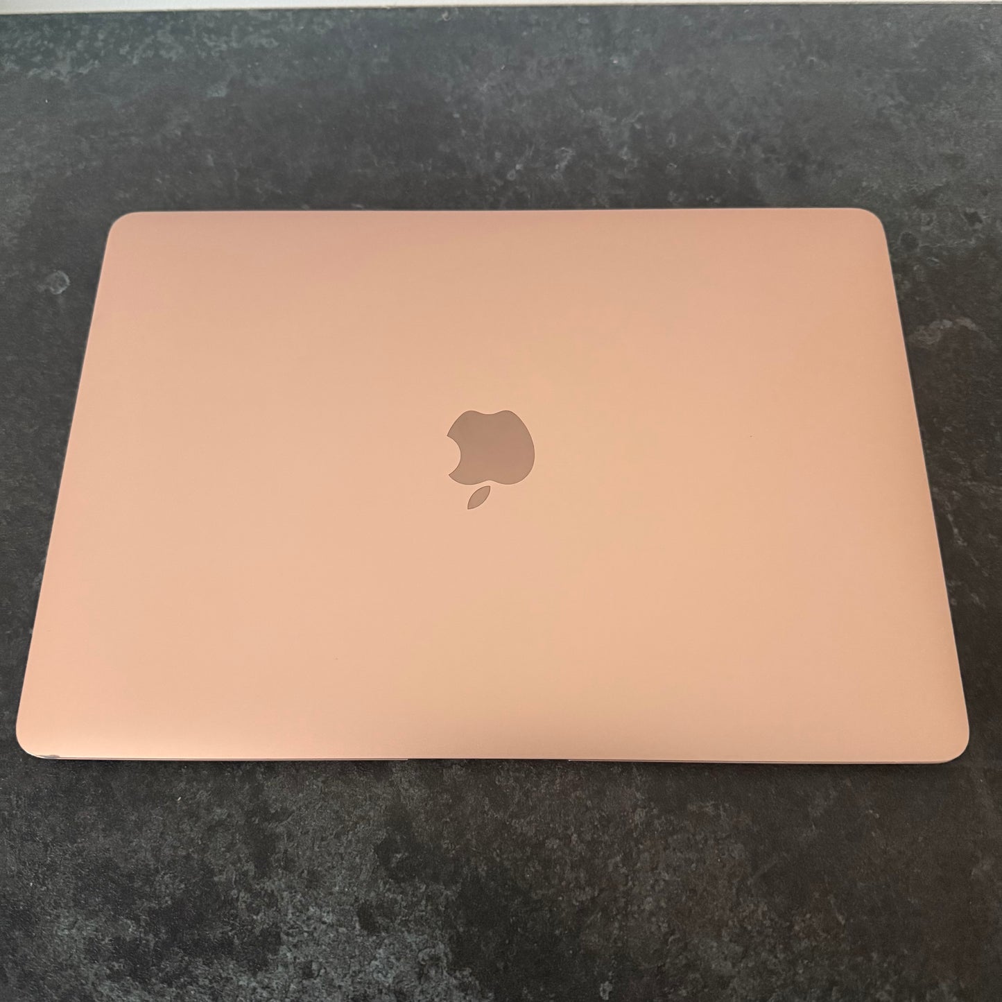 Apple MacBook Air 2019 13,3 Guld - Bra skick